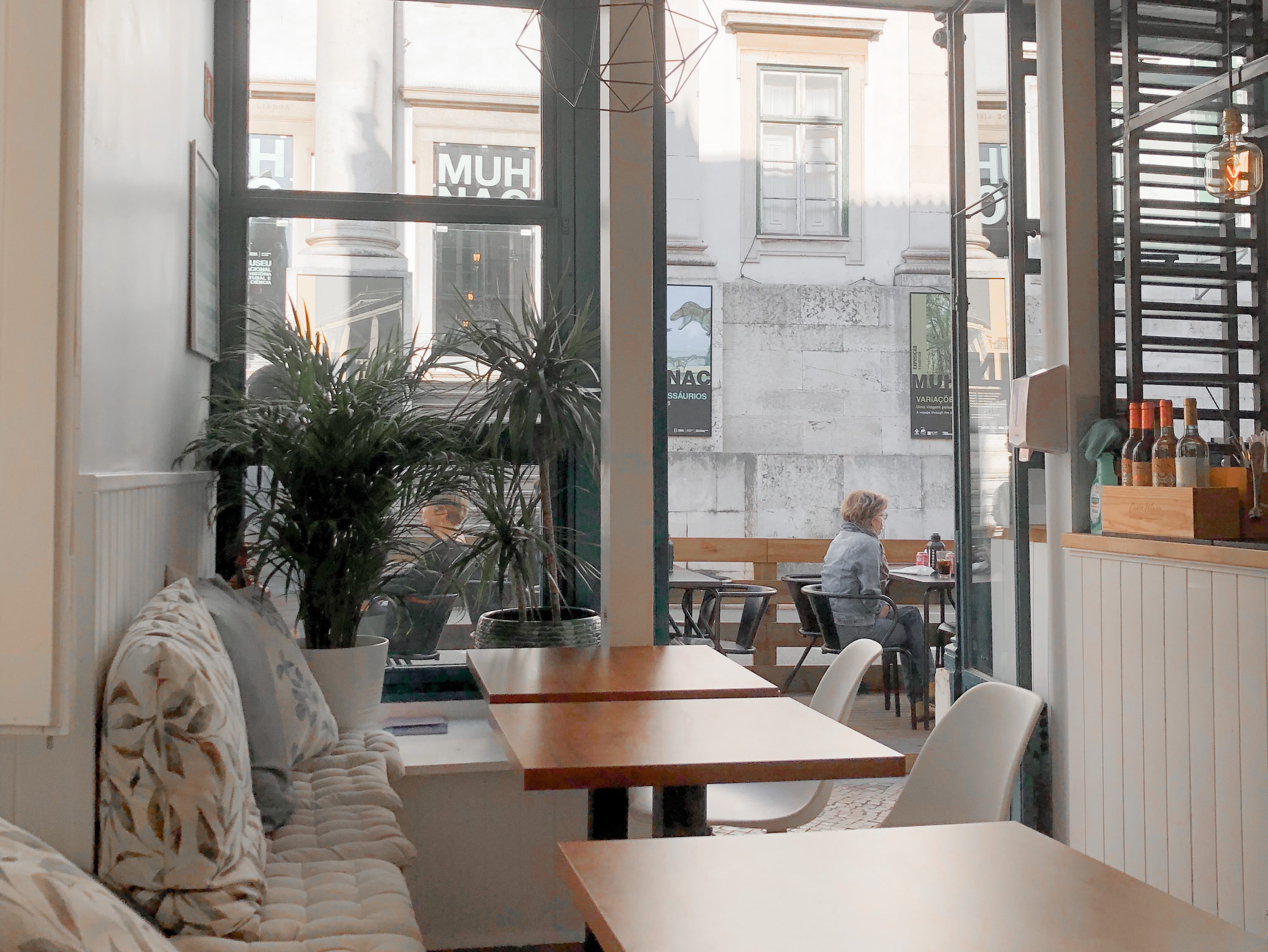 healthy v restaurant and cafe lisbon portugal