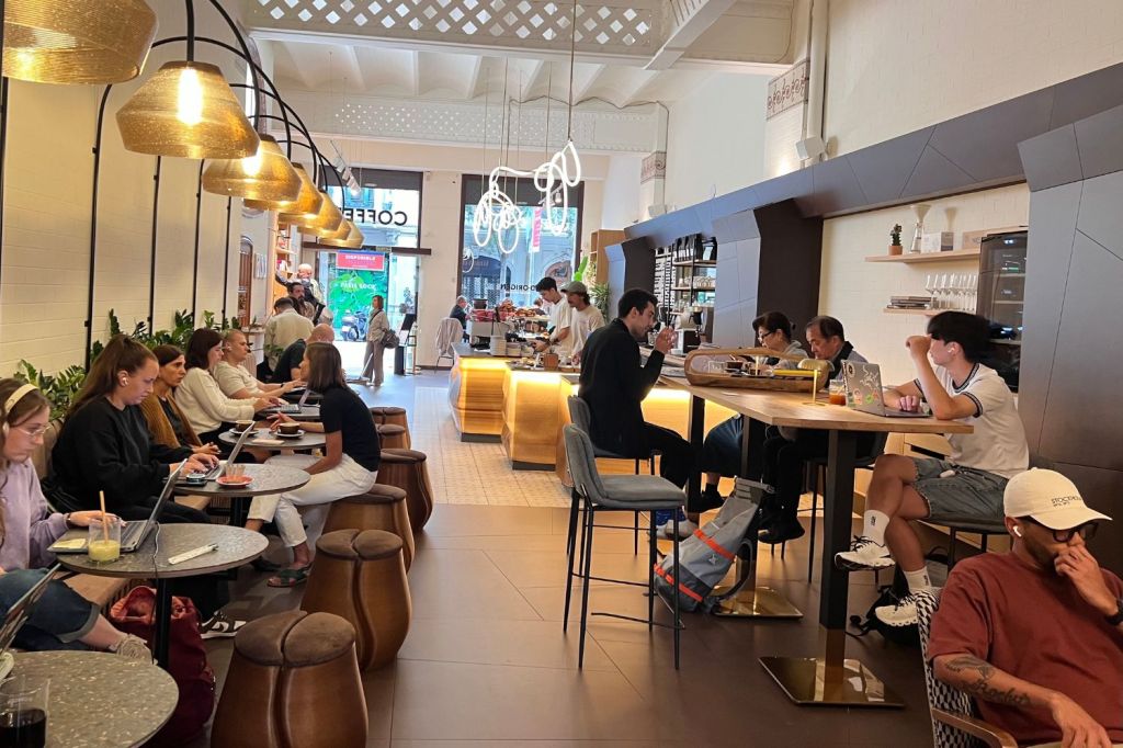 best barcelona cafes, D Origen Coffee Roasters