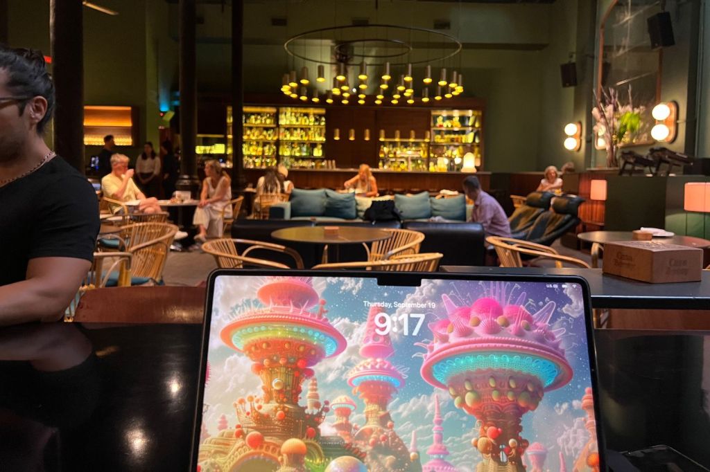 best coffee shops barcelona with wifi, tostao coffee at casa bonay