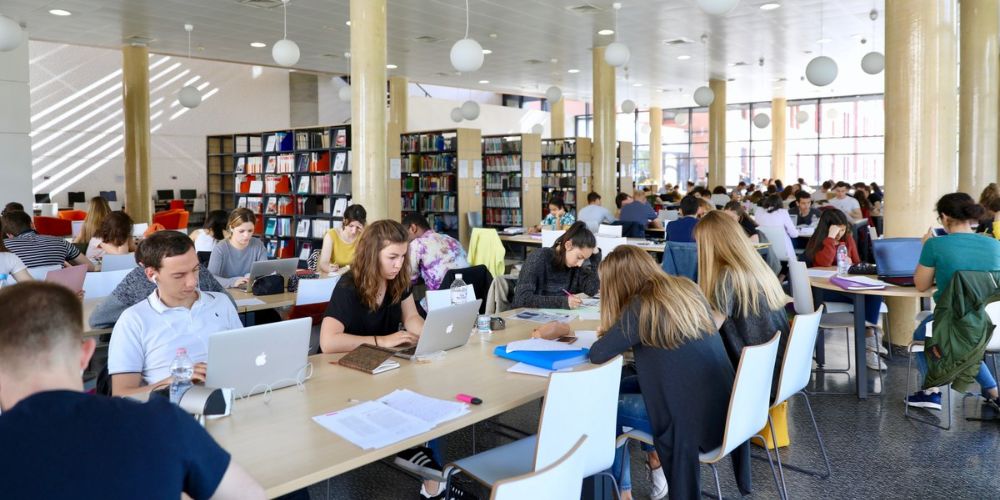 bibliotheque Nice, côte d'azur, France places to work wifi gratuit