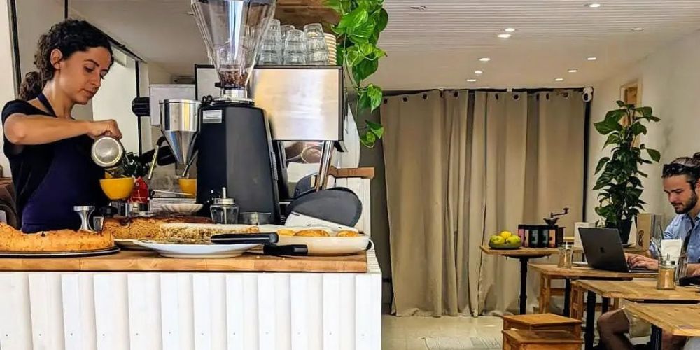 brume coffee shop nice, france with free wifi