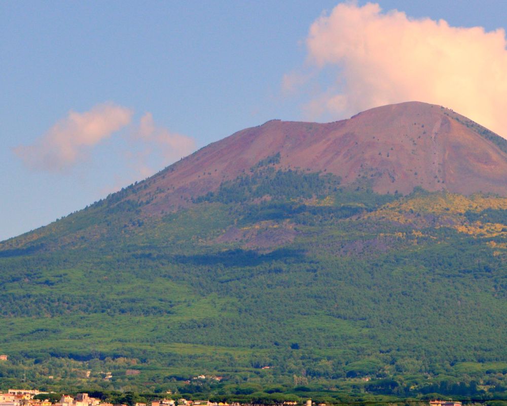 mount vesuvius and pompeii ruins tour